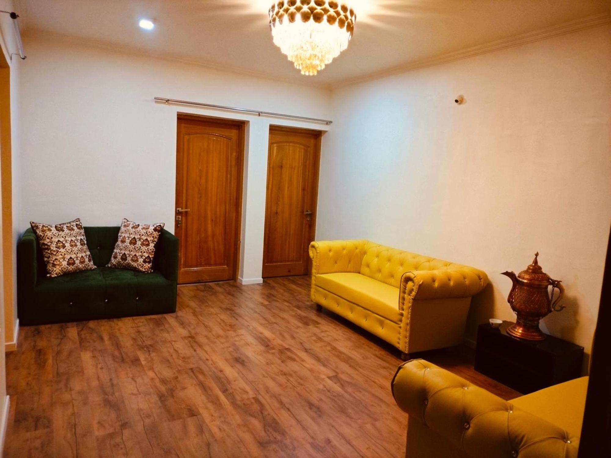 New Zamrood Holiday Home Srinagar  Exterior photo